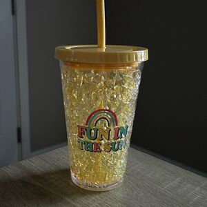 NWOT … TRUE LIVING “Fun in the Sun” Tumbler